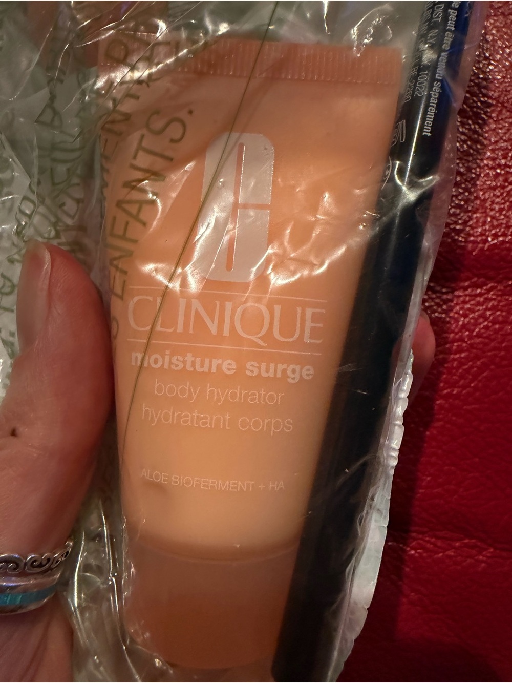 Clinique Moisture Surge Pink Skincare Gift Set - Picture 6 of 8